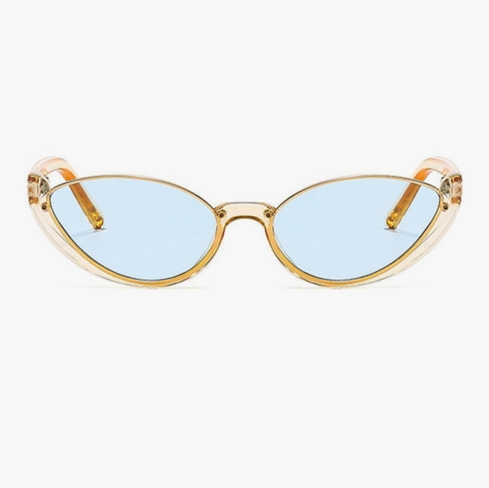 Chic Transluscent Gold Retro Vintage Inspired Sunglasses - Brand New In Package